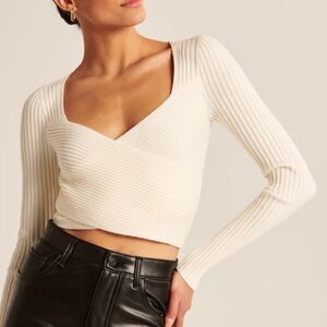 Abercrombie and Fitch 
Long-Sleeve Sweater Wrap Top - Large